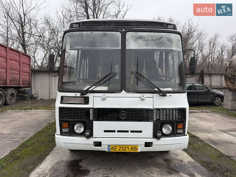 Міський автобус ПАЗ 3205 2006 в Кам'янському