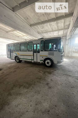 Пригородный автобус ПАЗ 4234 2008 в Никополе
