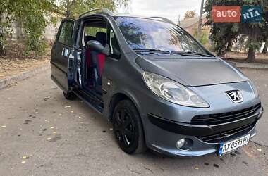 Микровэн Peugeot 1007 2005 в 