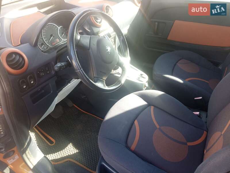 Мікровен Peugeot 1007 2006 в Пирятині