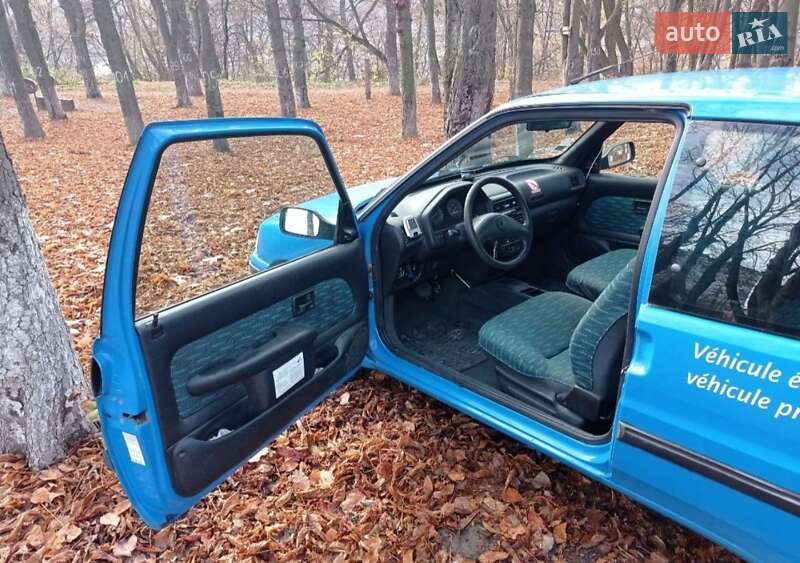 Хэтчбек Peugeot 106 1997 в 