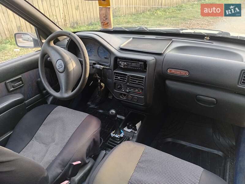 Хетчбек Peugeot 106 1996 в Івано-Франківську