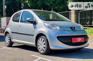 Хэтчбек Peugeot 107 Hatchback (5d) 2006 в Киеве