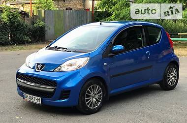 Хэтчбек Peugeot 107 2012 в Одессе