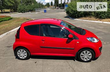 Хэтчбек Peugeot 107 2013 в Киеве