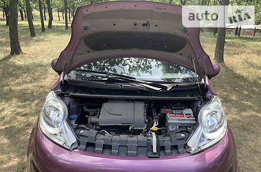 Хетчбек Peugeot 107 2012 в 