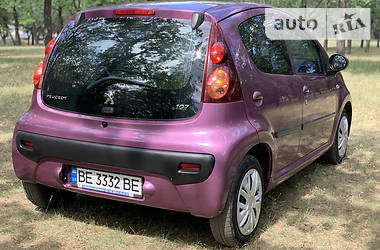Хетчбек Peugeot 107 2012 в 