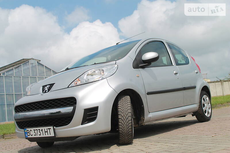 Хетчбек Peugeot 107 2011 в Дрогобичі