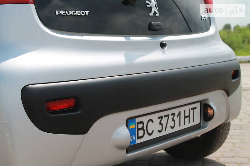 Хетчбек Peugeot 107 2011 в Дрогобичі