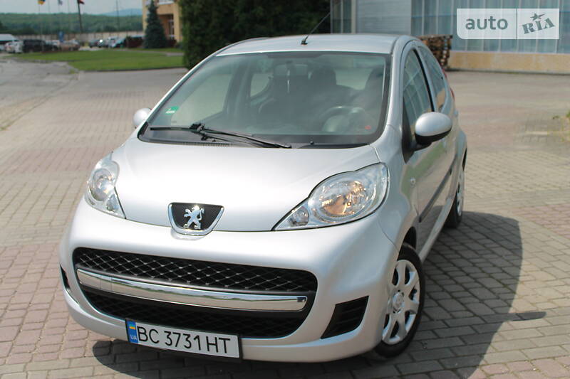 Хетчбек Peugeot 107 2011 в Дрогобичі