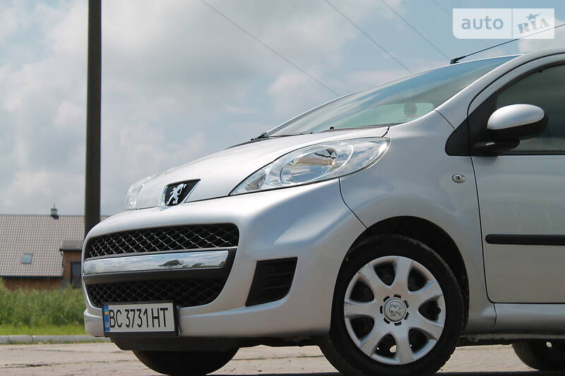 Хетчбек Peugeot 107 2011 в Дрогобичі