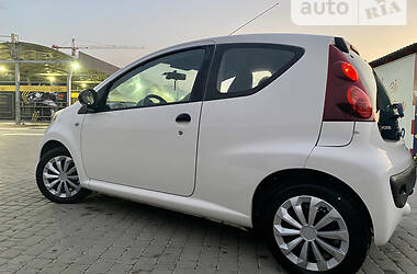 Хэтчбек Peugeot 107 2012 в Киеве