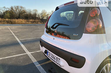 Хэтчбек Peugeot 107 2012 в Киеве