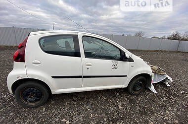 Хэтчбек Peugeot 107 2013 в Луцке