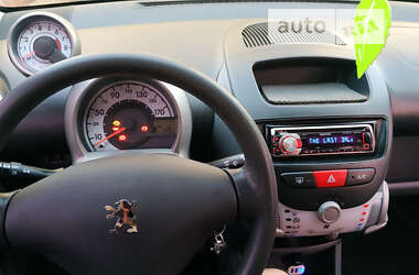 Хетчбек Peugeot 107 2012 в Корсунь-Шевченківському
