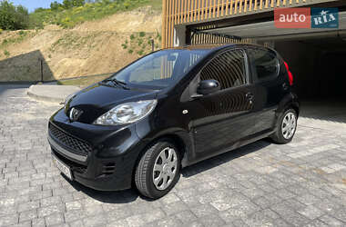 Хэтчбек Peugeot 107 2010 в Львове