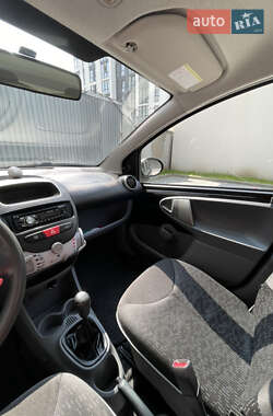 Хэтчбек Peugeot 107 2010 в Львове