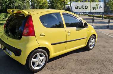 Хэтчбек Peugeot 107 2010 в Днепре