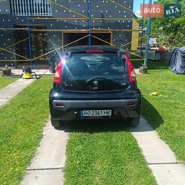 Хэтчбек Peugeot 107 2007 в Ужгороде