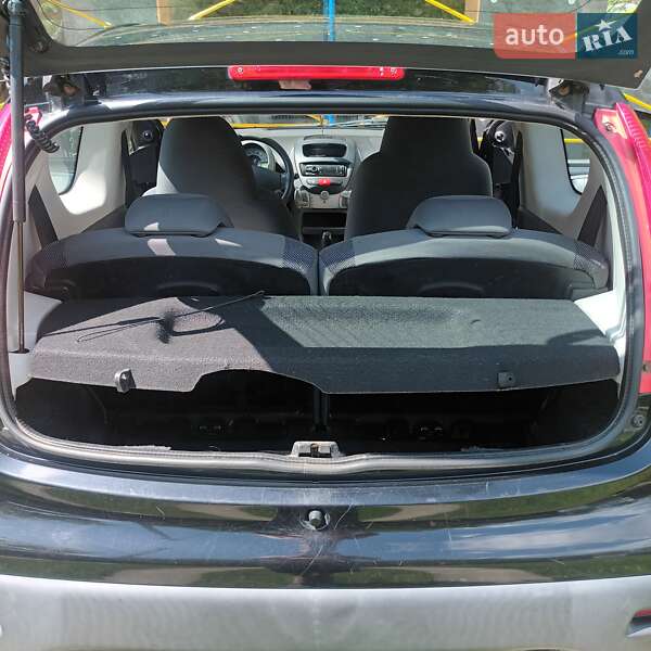 Хэтчбек Peugeot 107 2007 в Ужгороде