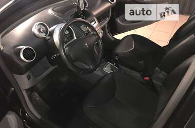 Хэтчбек Peugeot 107 2011 в Киеве