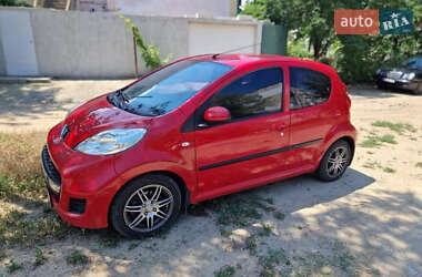 Peugeot 107 2011 Peugeot 107 2011