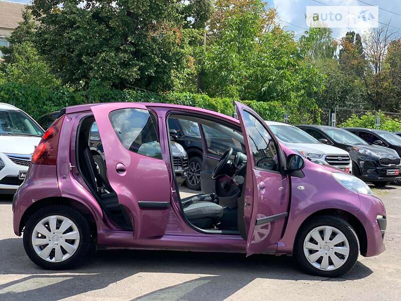 Хэтчбек Peugeot 107 2012 в Виннице