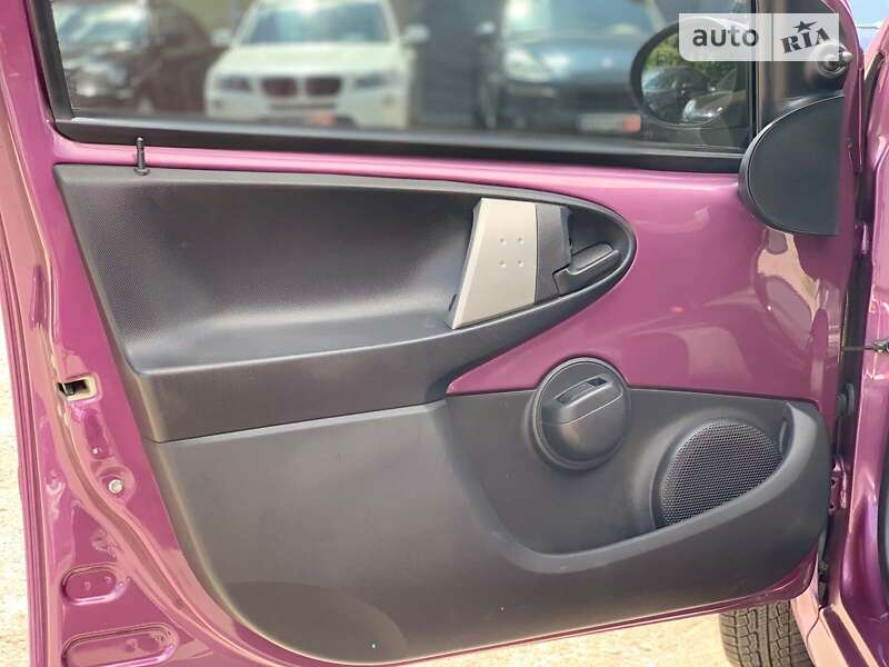 Хэтчбек Peugeot 107 2012 в Виннице