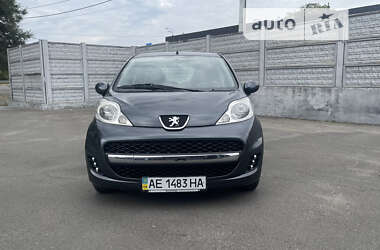 Хетчбек Peugeot 107 2012 в Дніпрі