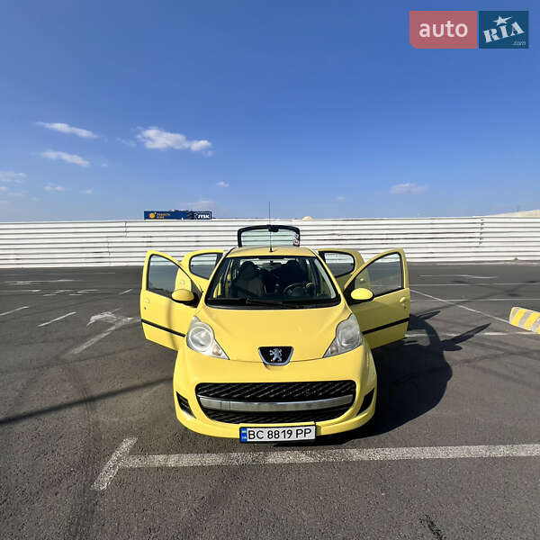 Хетчбек Peugeot 107 2010 в Львові