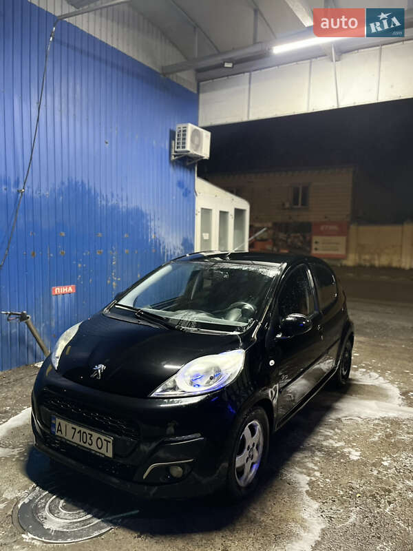 Хетчбек Peugeot 107 2012 в Києві