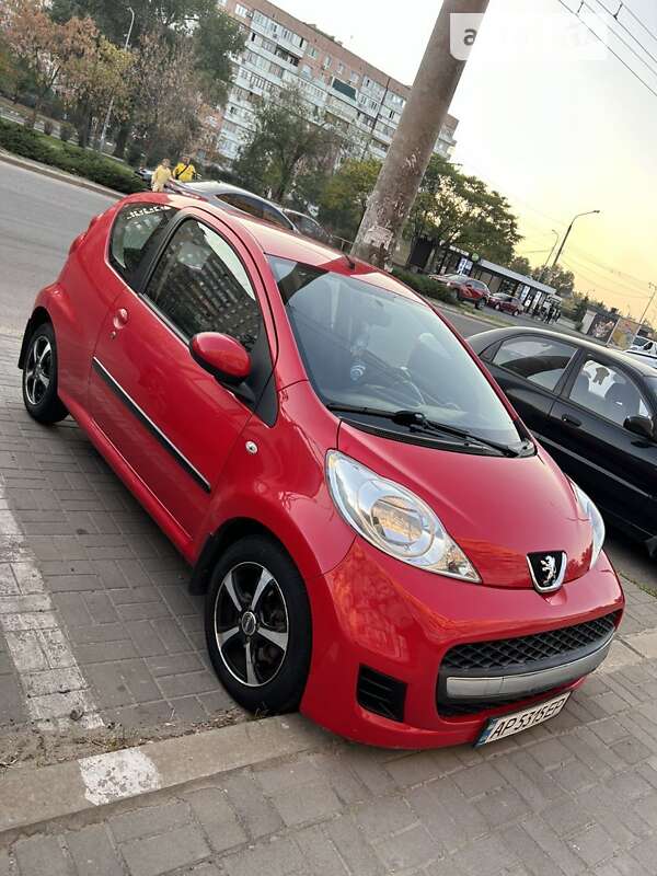 Хетчбек Peugeot 107 2011 в Запоріжжі