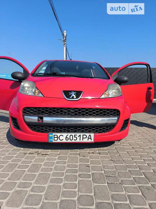 Хетчбек Peugeot 107 2010 в Львові