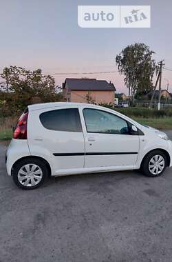 Хэтчбек Peugeot 107 2012 в Луцке