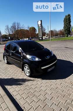 Хетчбек Peugeot 107 2011 в Кременчуці