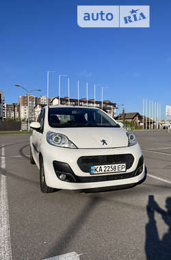 Хетчбек Peugeot 107 2012 в Києві