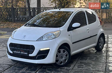 Хетчбек Peugeot 107 2012 в Миколаєві