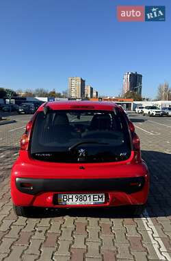 Хэтчбек Peugeot 107 2013 в Одессе