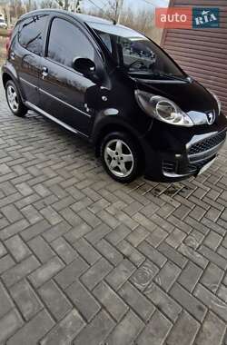 Хэтчбек Peugeot 107 2011 в Харькове