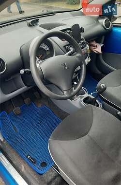 Хетчбек Peugeot 107 2012 в Чернігові