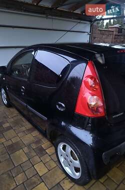 Хэтчбек Peugeot 107 2011 в Киеве