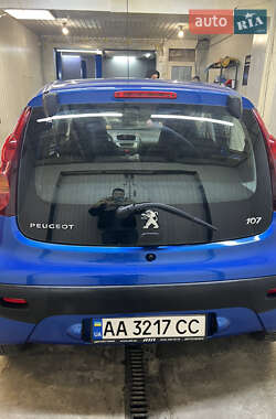 Хэтчбек Peugeot 107 2012 в Киеве