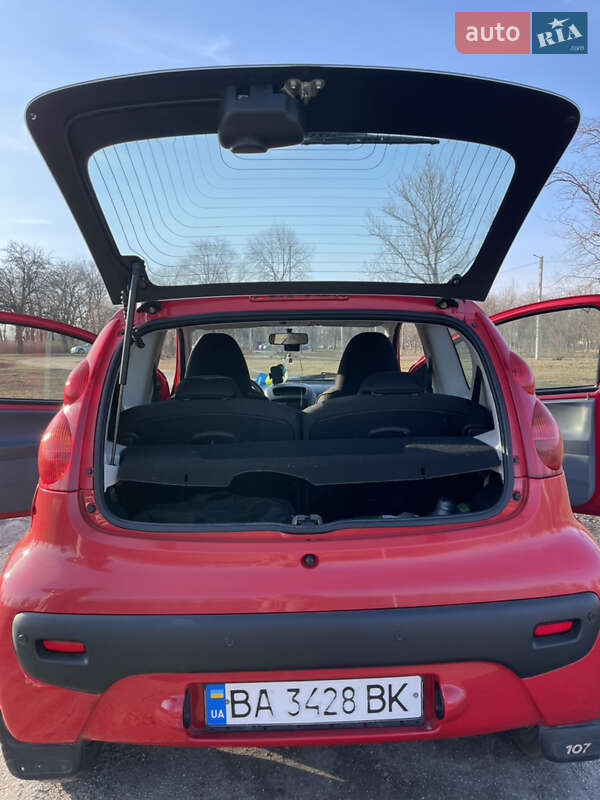 Хетчбек Peugeot 107 2011 в Кропивницькому