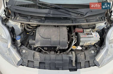 Хетчбек Peugeot 107 2012 в 