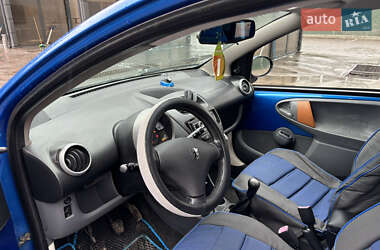 Хэтчбек Peugeot 107 2009 в 