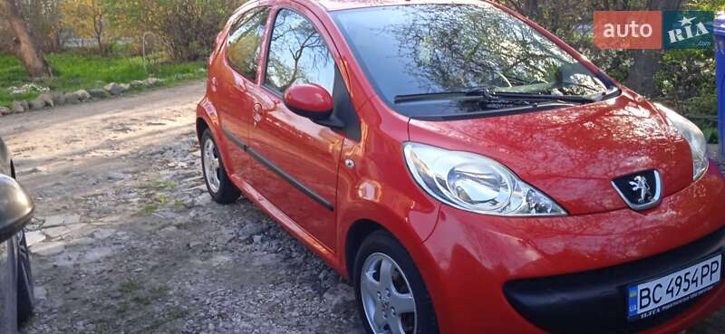 Хэтчбек Peugeot 107 2008 в 