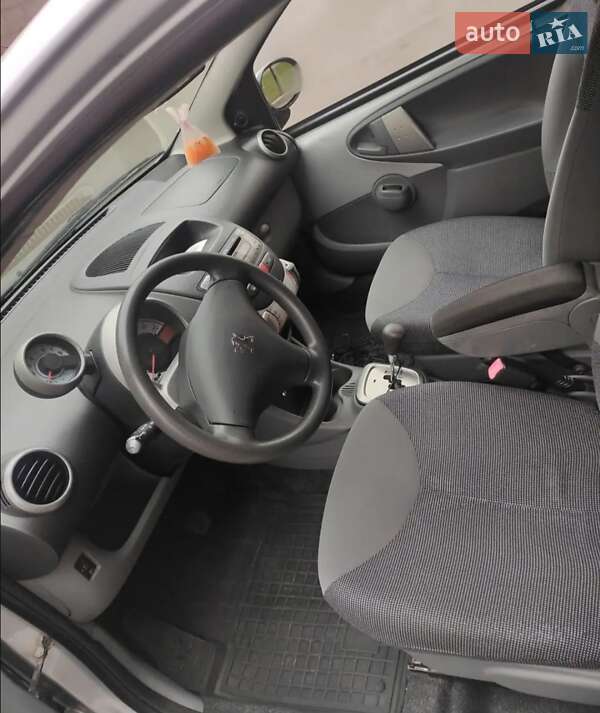 Хетчбек Peugeot 107 2008 в Подільську