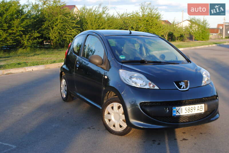 Хэтчбек Peugeot 107 2009 в Буче