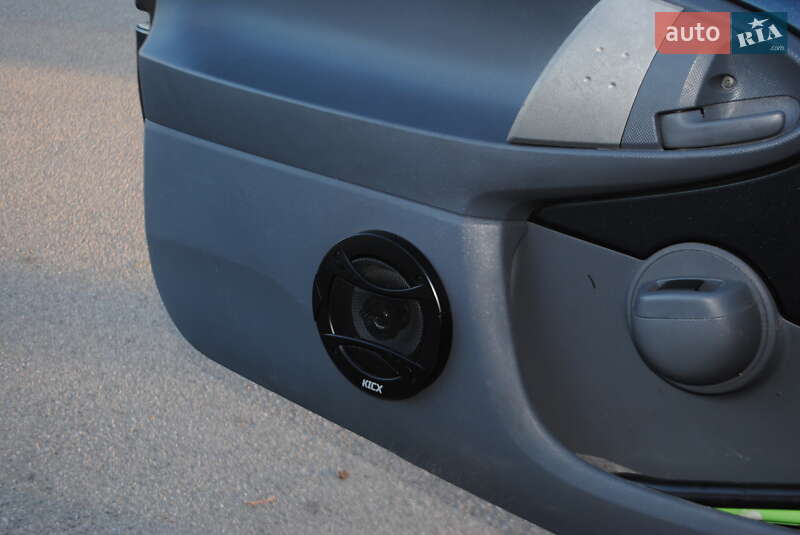 Хэтчбек Peugeot 107 2009 в Буче