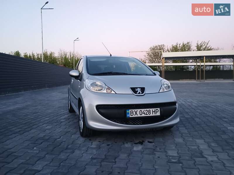 Хетчбек Peugeot 107 2008 в Кам'янець-Подільському